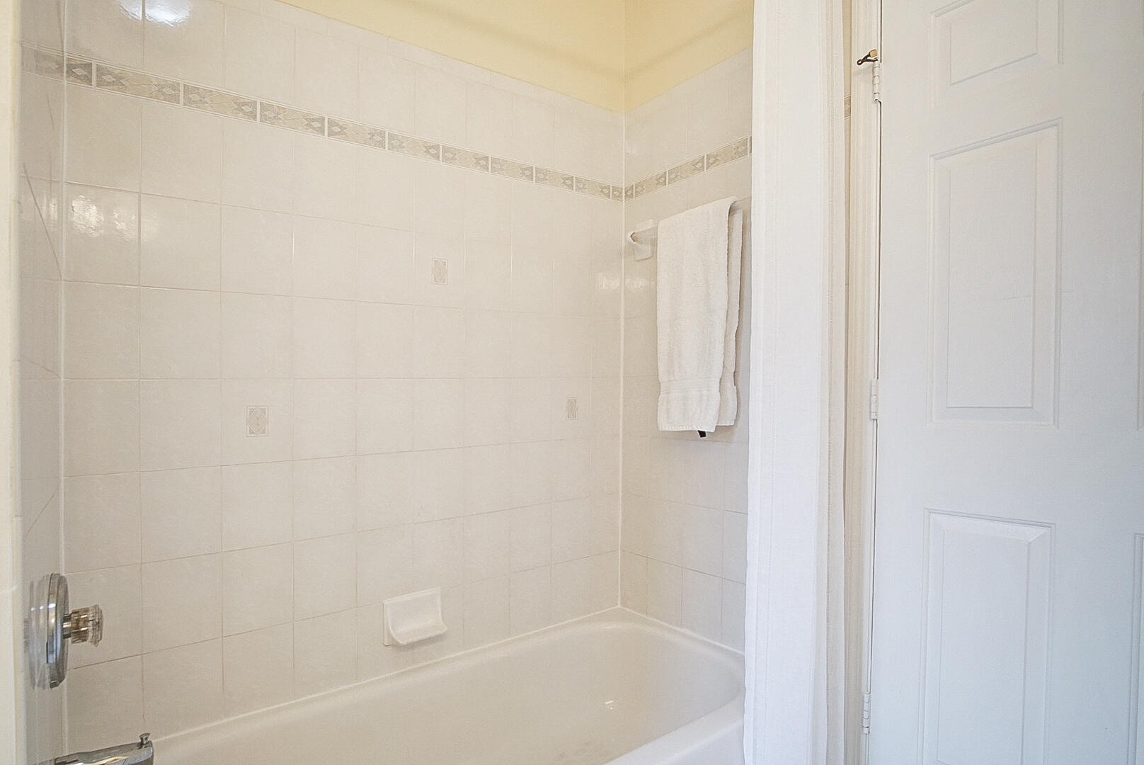 LAURELS SUB PH II (THE) - Residential