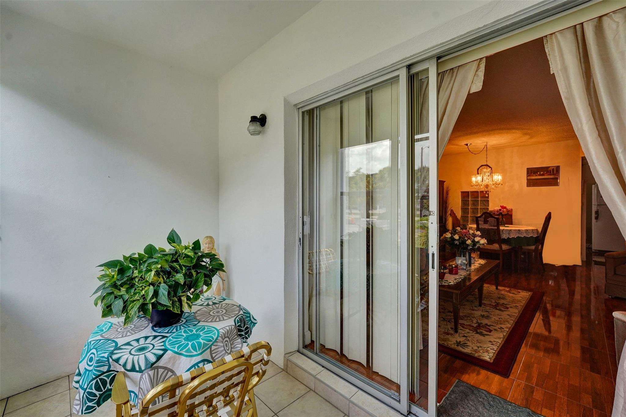 CASTLE APARTMENTS - Residential