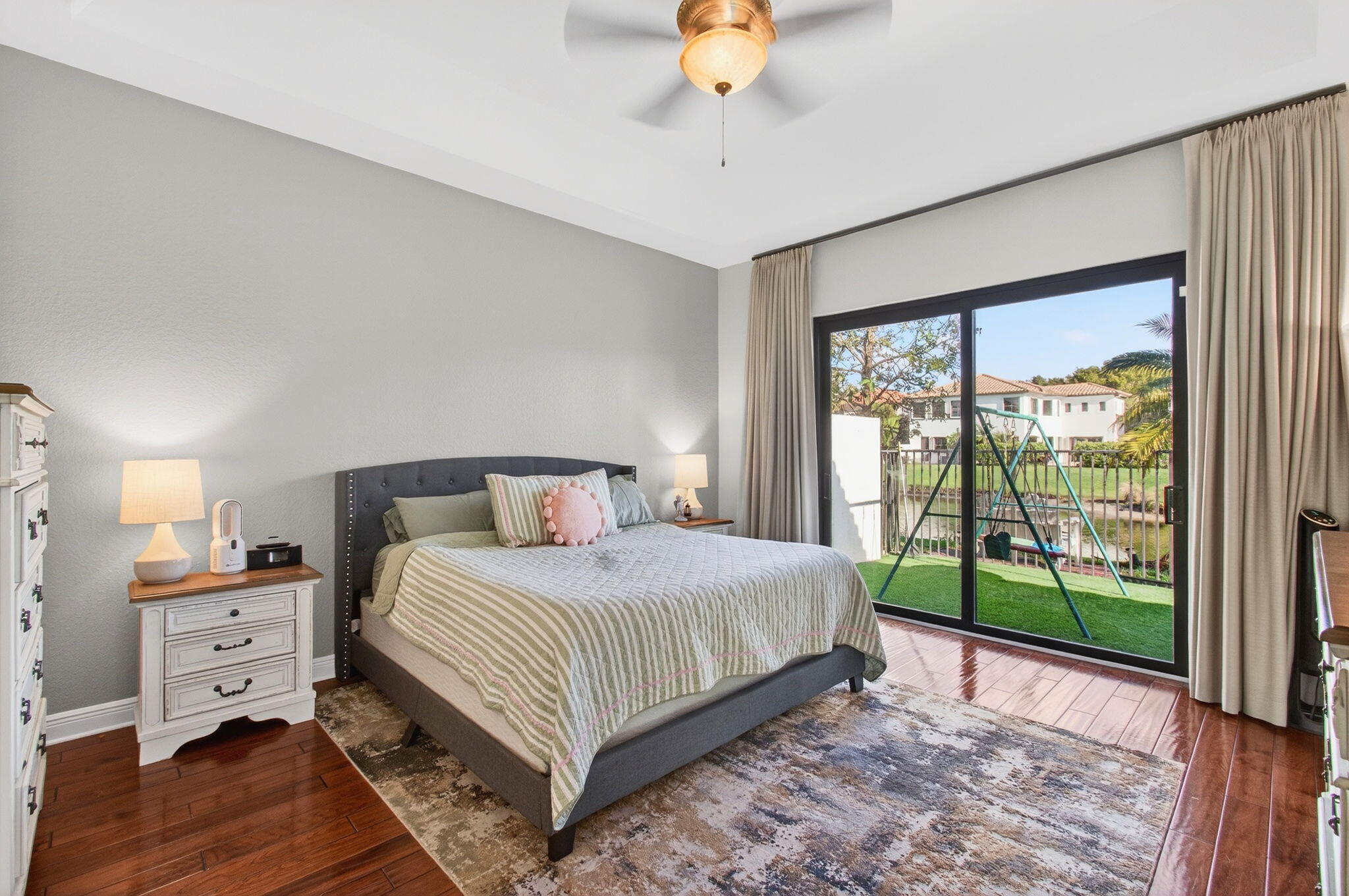 JONATHANS CREEK - Residential