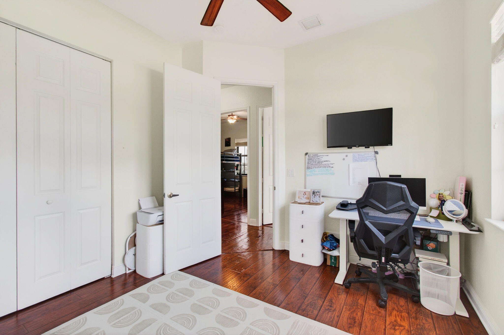 JONATHANS CREEK - Residential