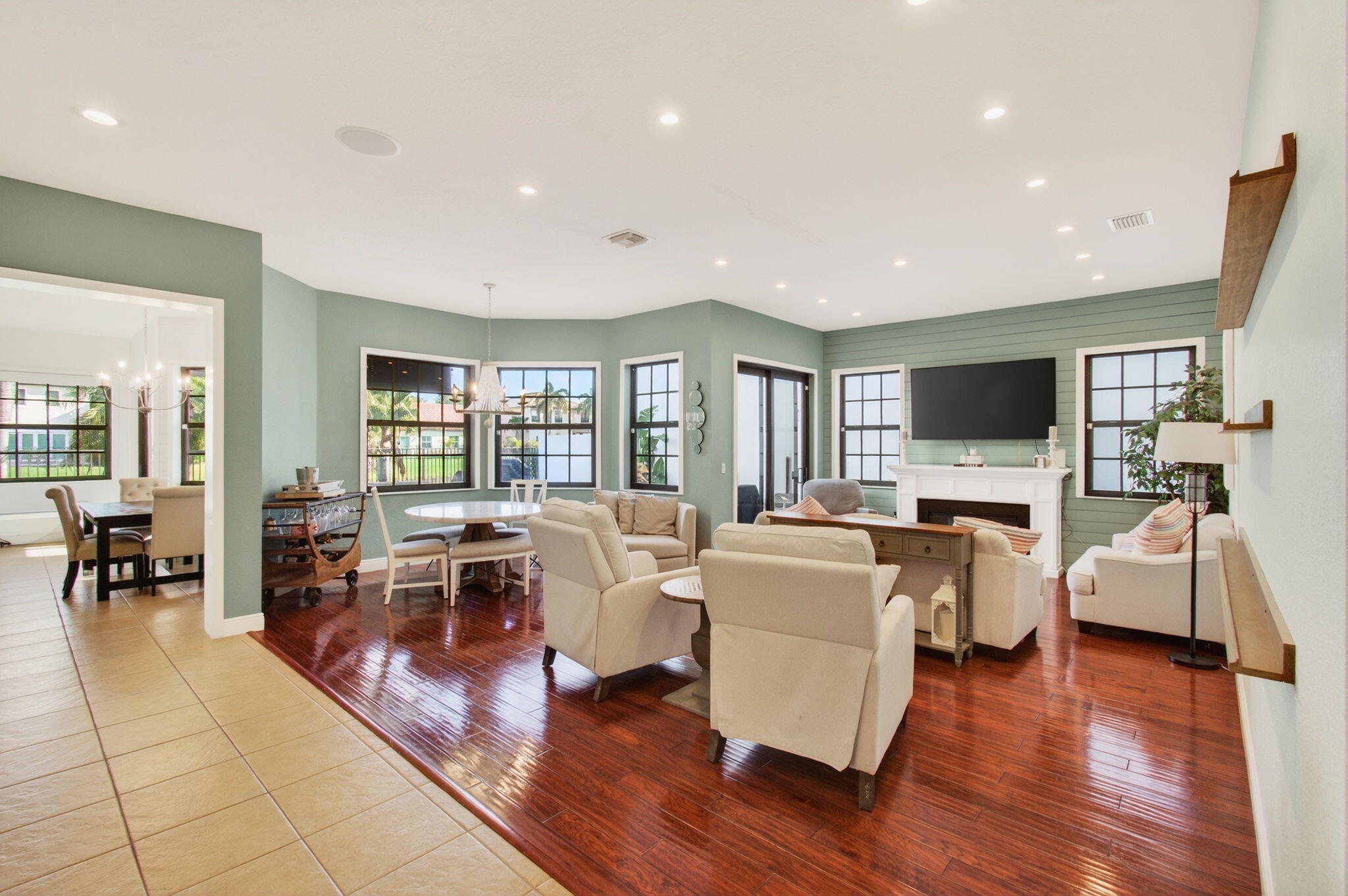 JONATHANS CREEK - Residential