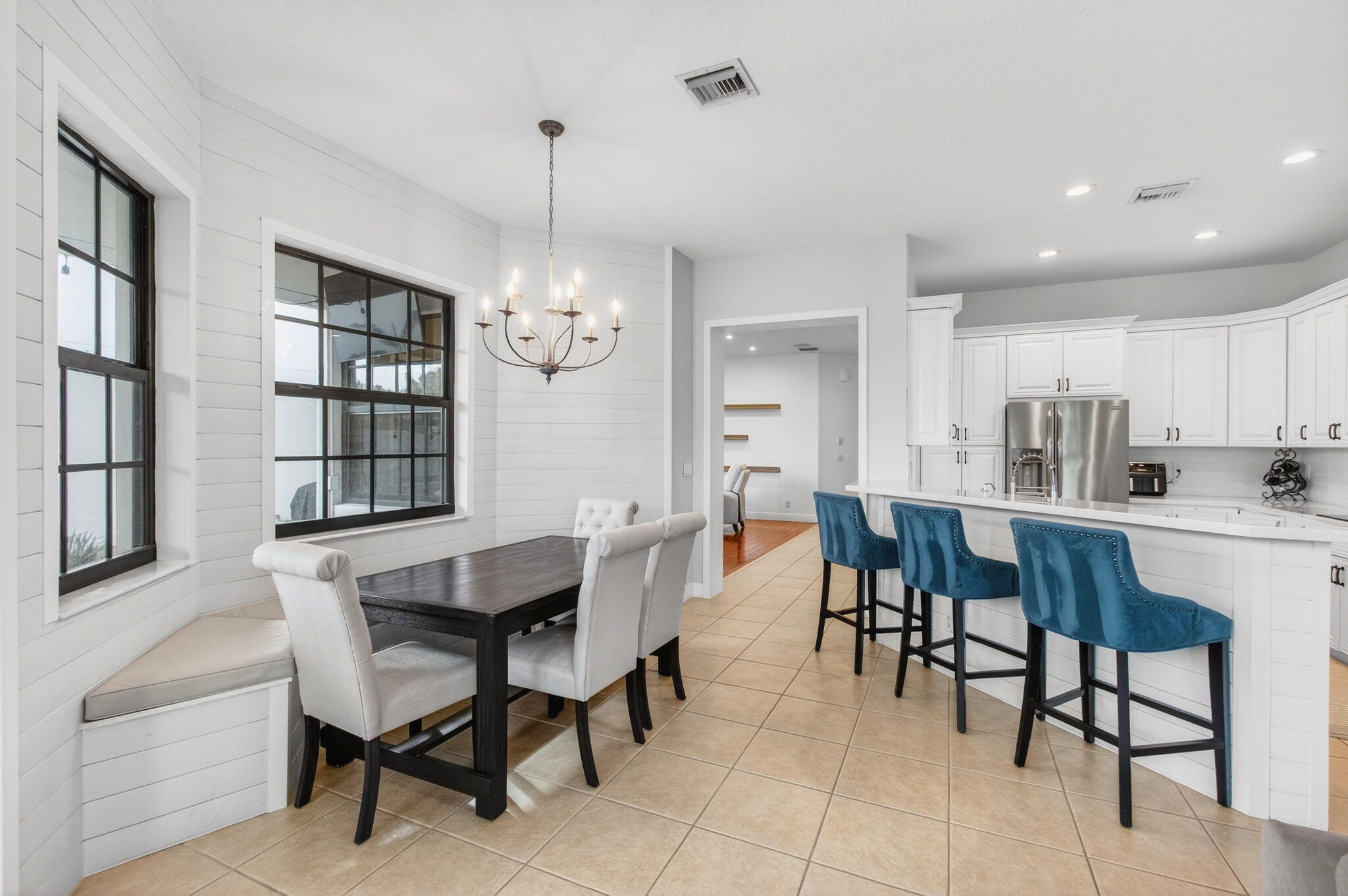 JONATHANS CREEK - Residential