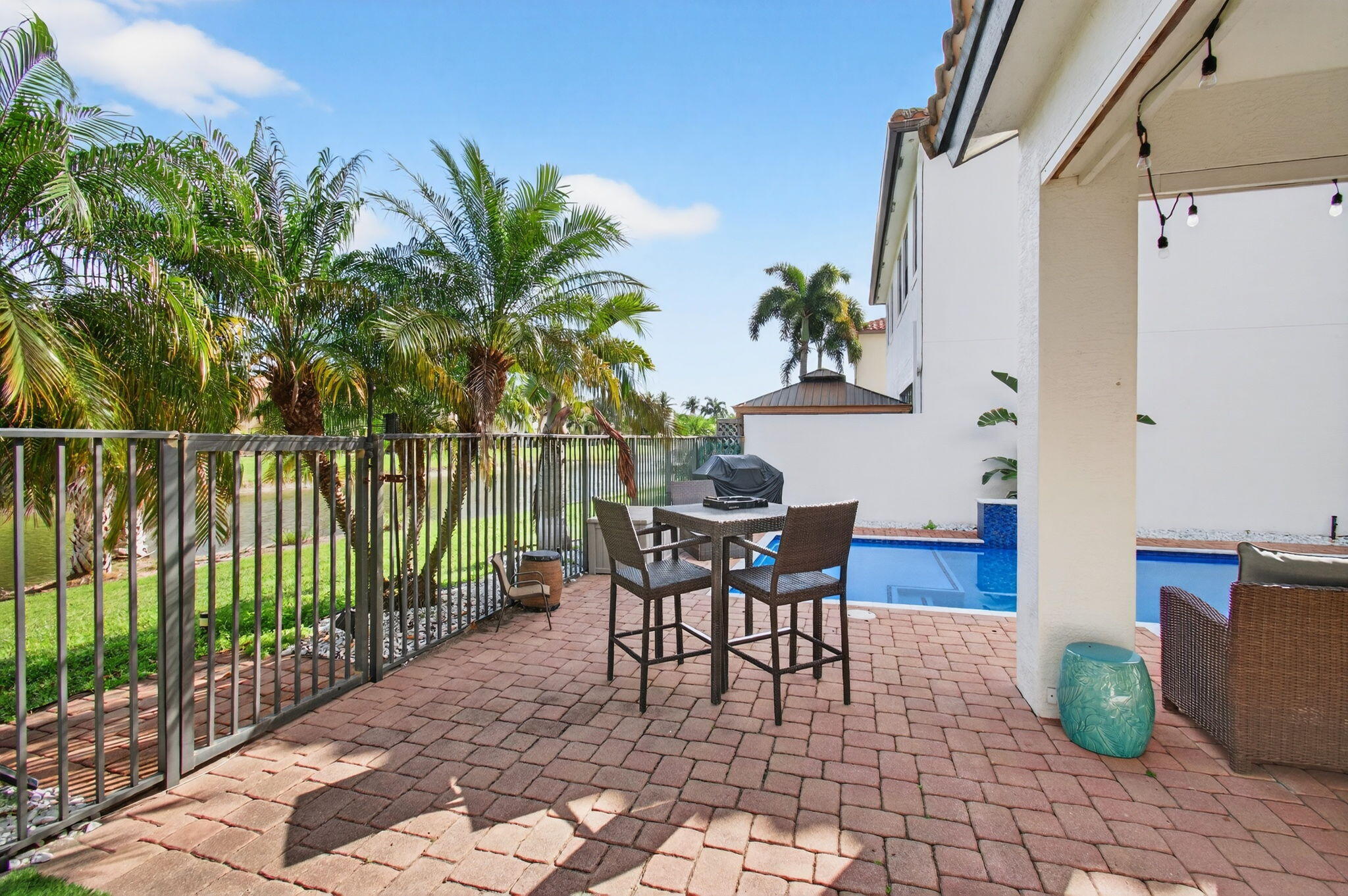 JONATHANS CREEK - Residential