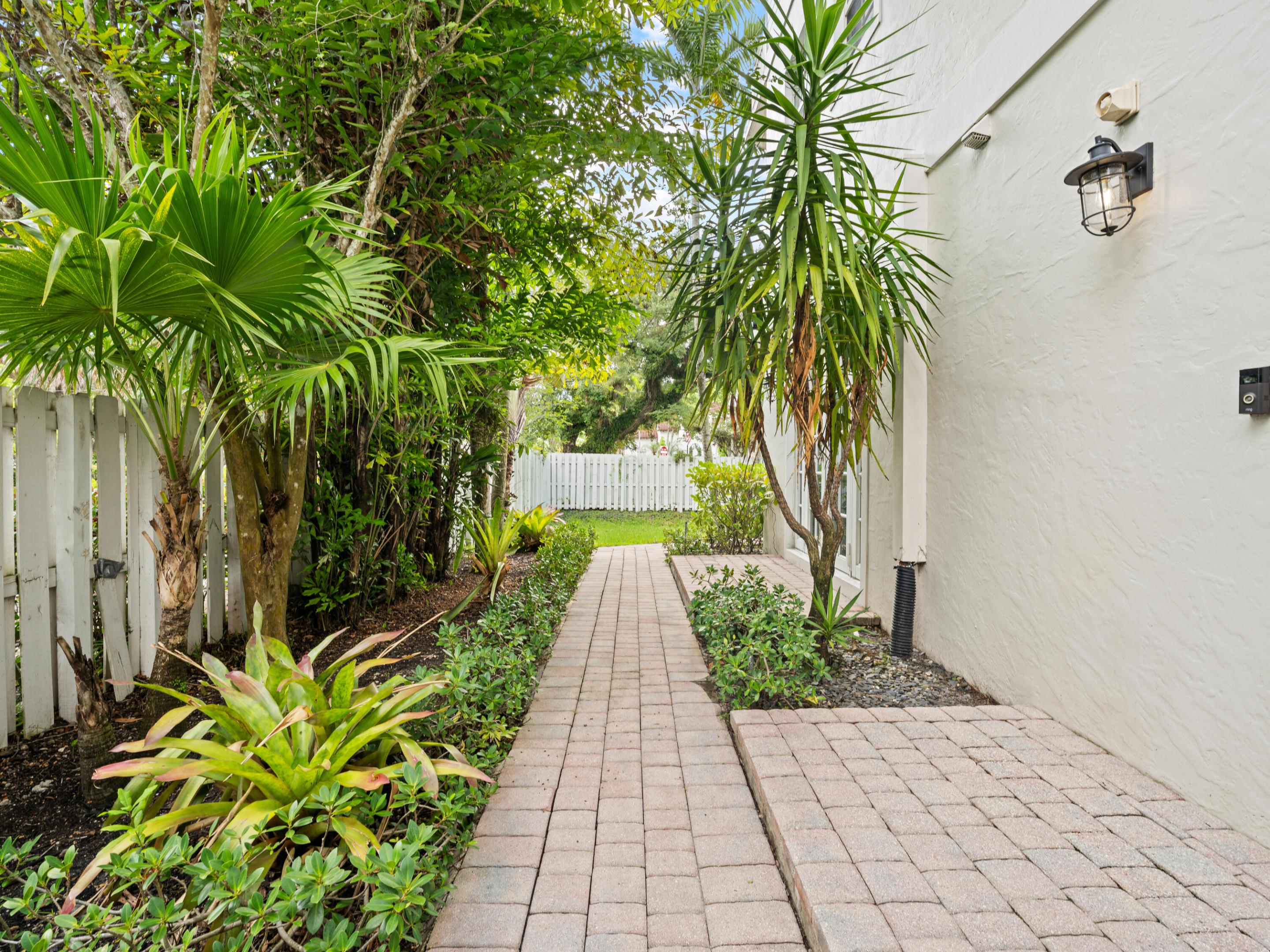 1101 Waverly Road