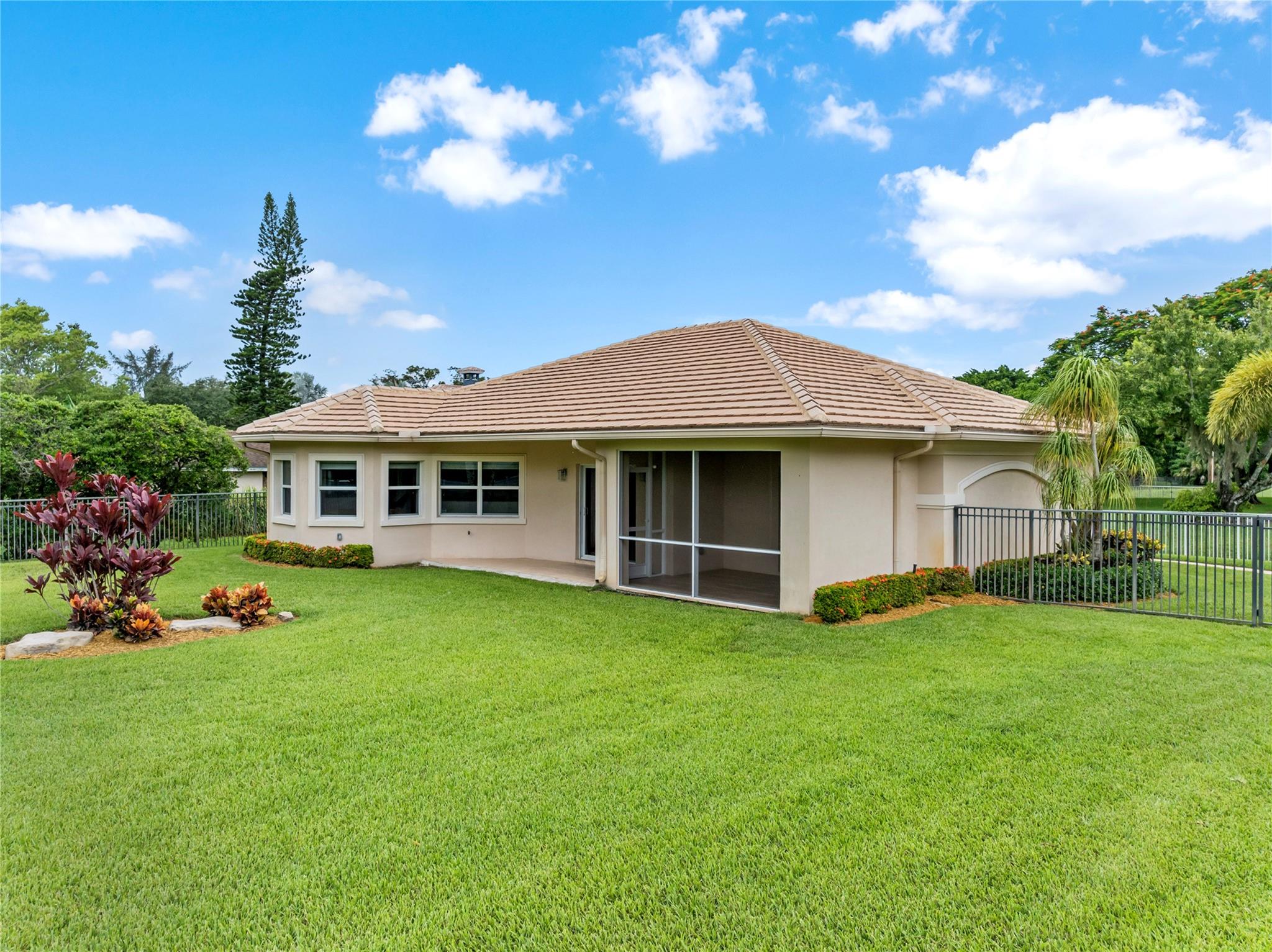 Pine Tree Estates - Residential