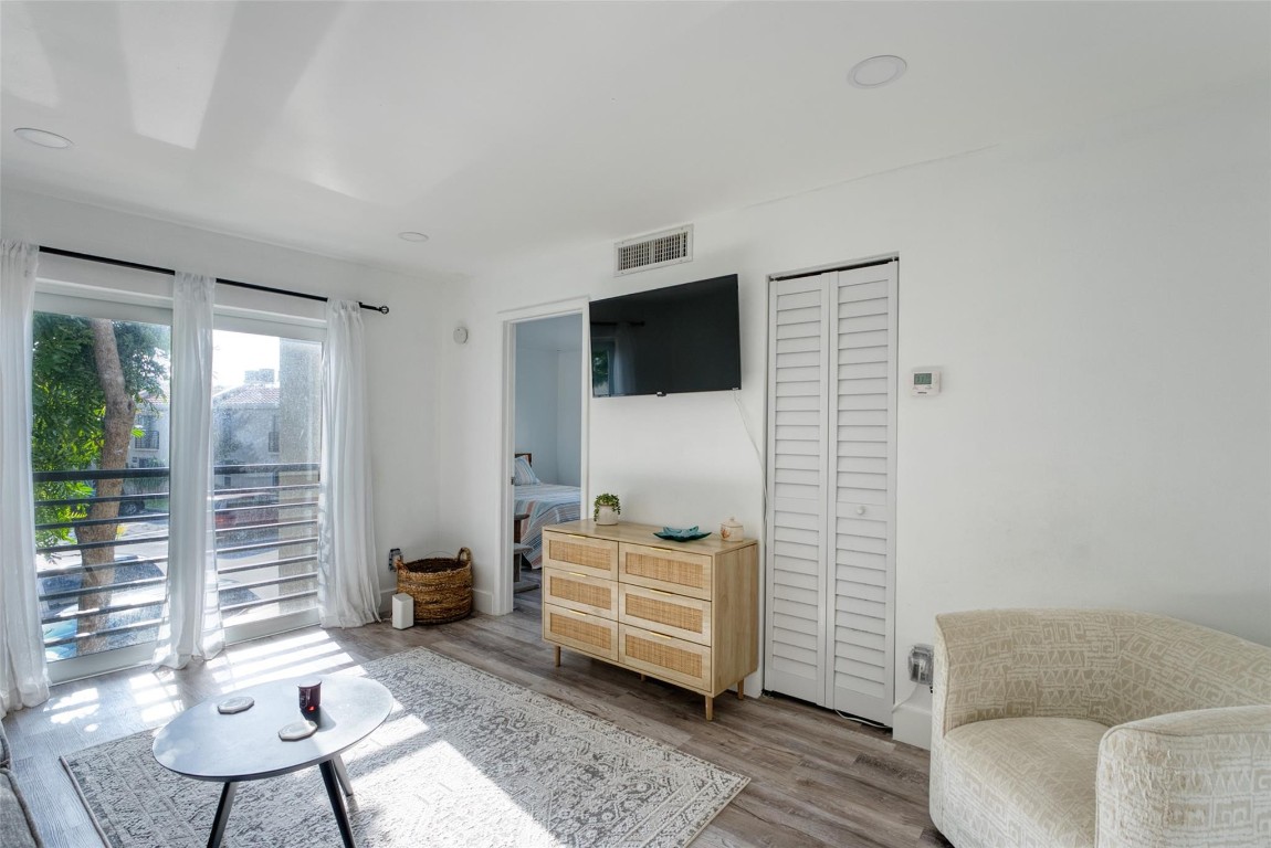 5310 NE 6th Avenue C14