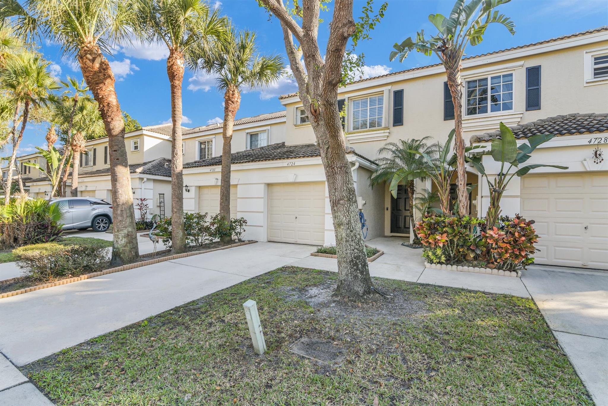 MOTIVATED SELLER!!!!!! Welcome to this beautiful townhome located in Jonathans Cove community of West Palm Beach. This charming home features 2 bedrooms, 2 full bathrooms, 1 half bath, a 1-car garage, a big loft living space, and 1427 square feet under air. The first floor boasts an open concept floor plan with a relaxing lake view, while the bedrooms are located upstairs with en suite bathrooms and an oversized loft that serves as a great flex space or convert to a 3rd bedroom. Some of the upgrades include 2 walk-in closets, washer and dryer, laminate flooring, and a back screen patio. The Jonathans Cove community offers a clubhouse, pool, fitness center, volleyball court, park, and a beautiful lake trail to walk around.