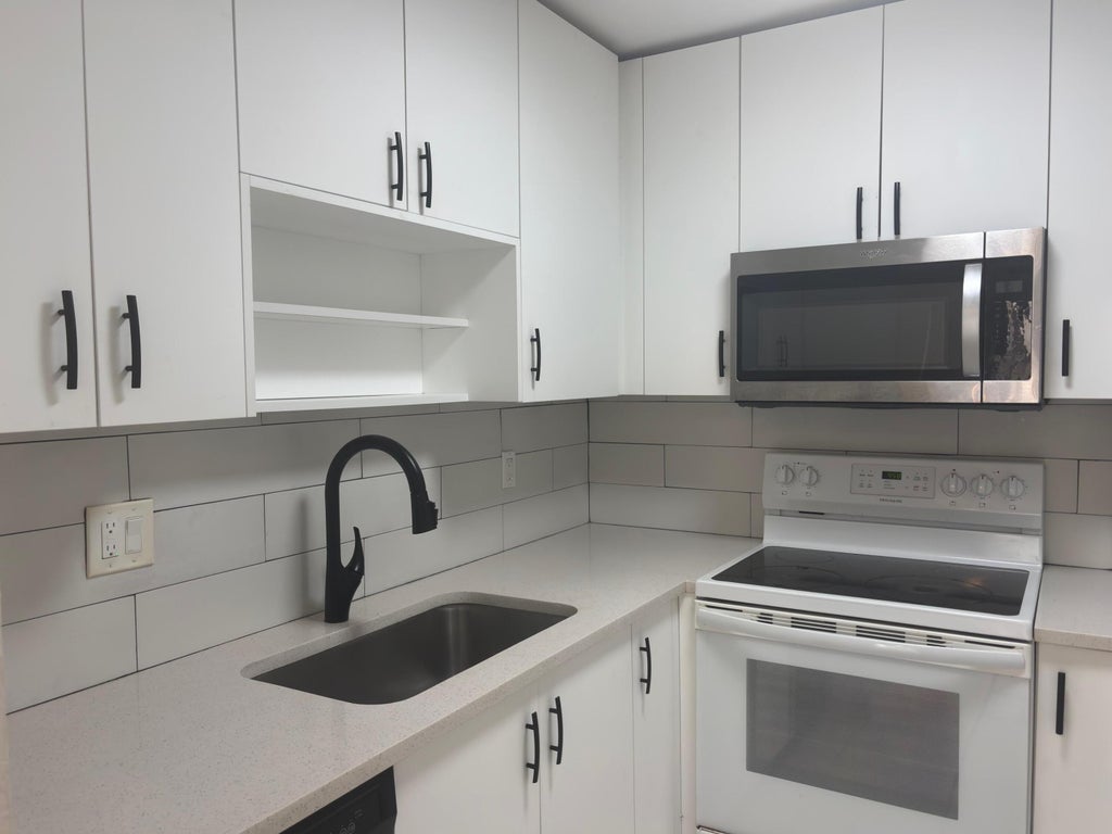 Photo of 618 NW 13TH Street #0160, Boca Raton, FL 33486 (MLS # B26083915)