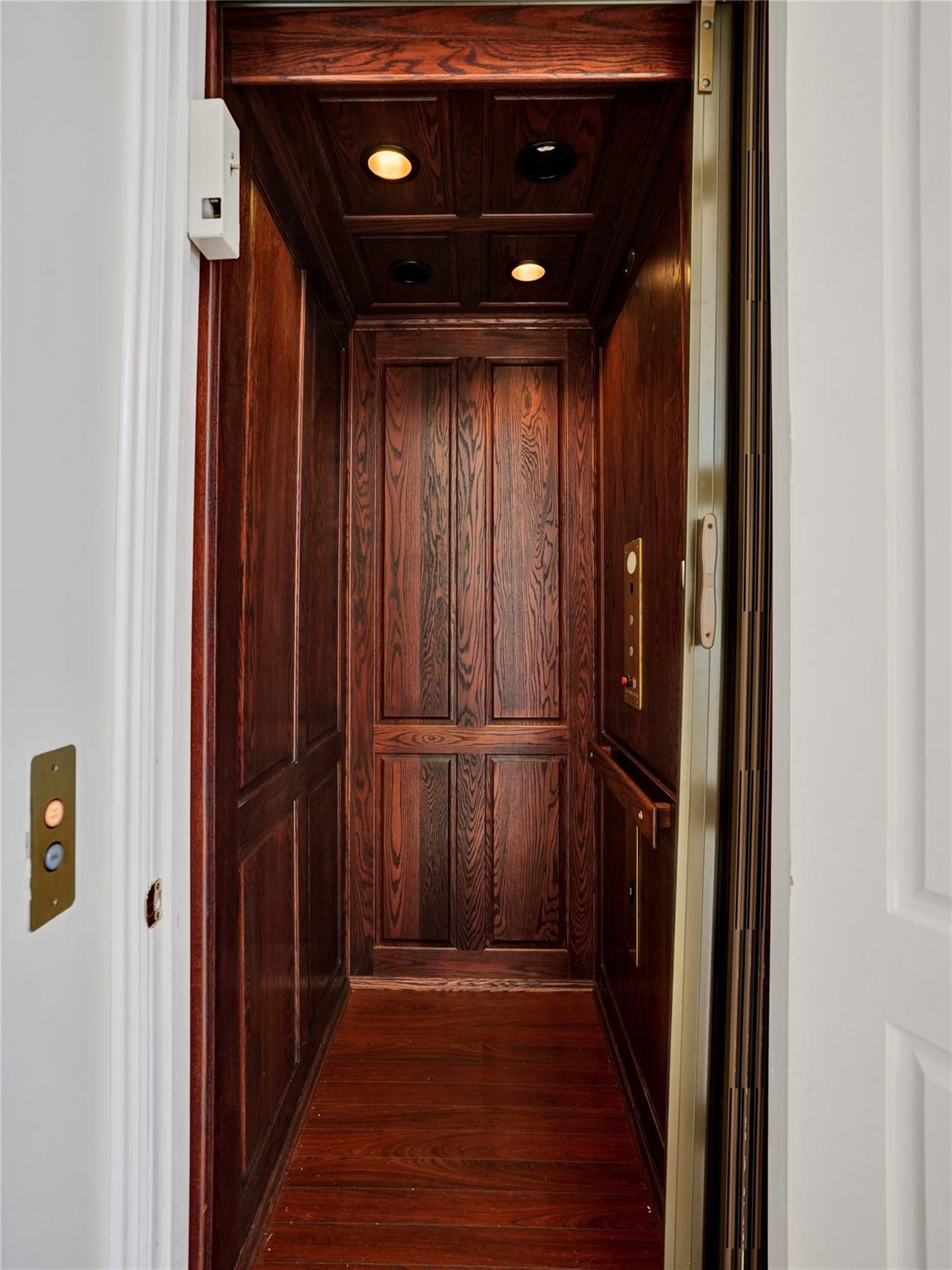 Coral Ridge Country Club - Residential Lease