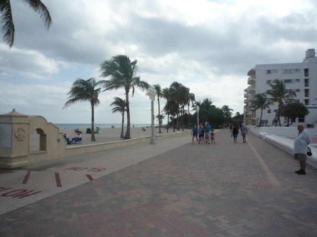 HOLLYWOOD BEACH - Residential