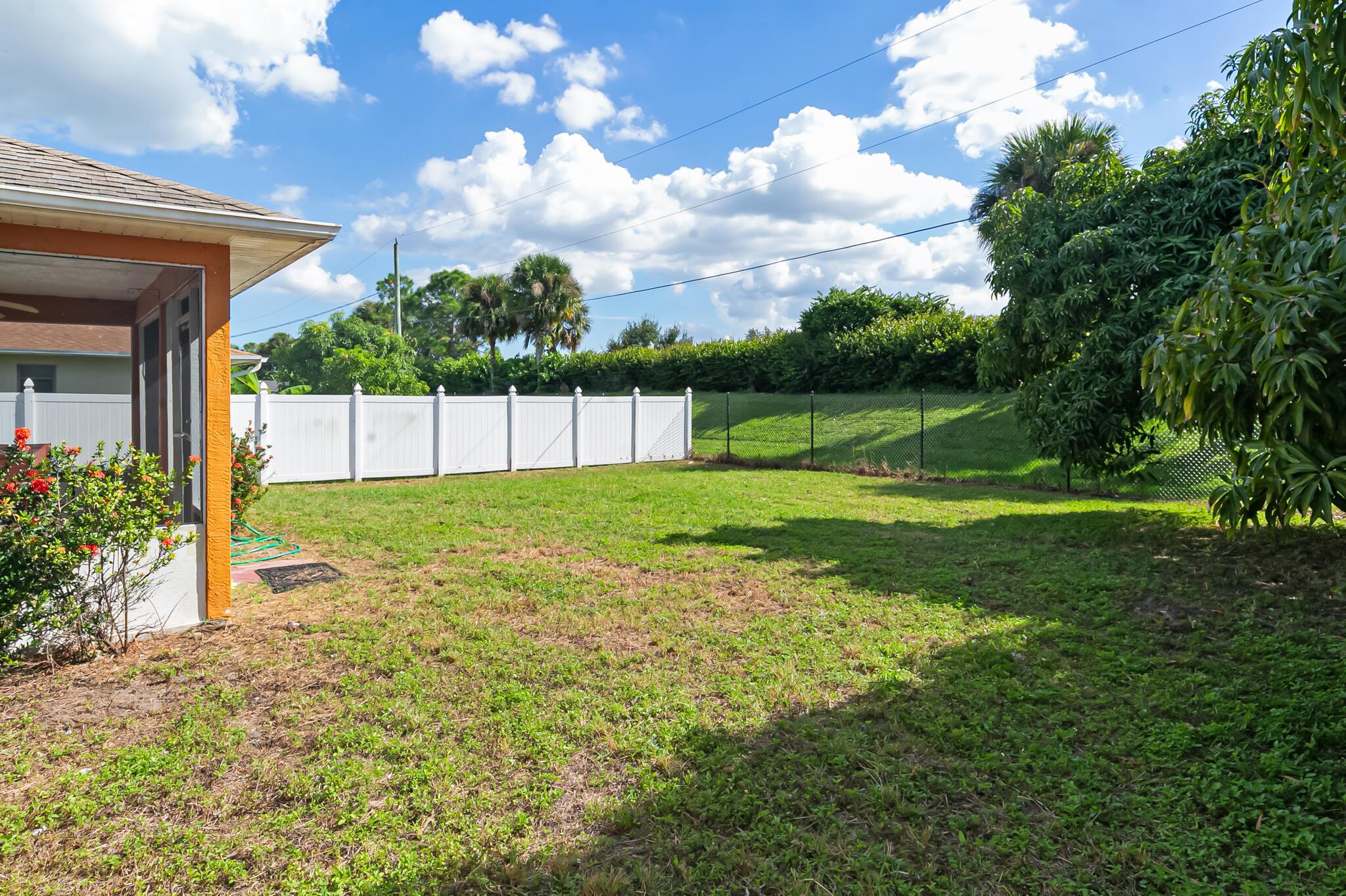 PORT ST LUCIE SECTION 4 - Residential