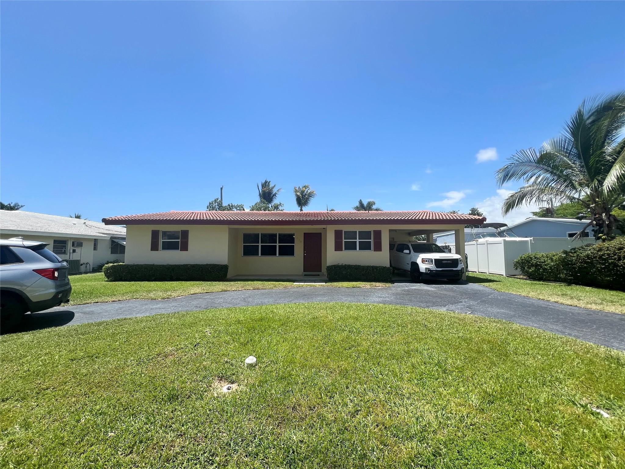 836 NE 4th Ct