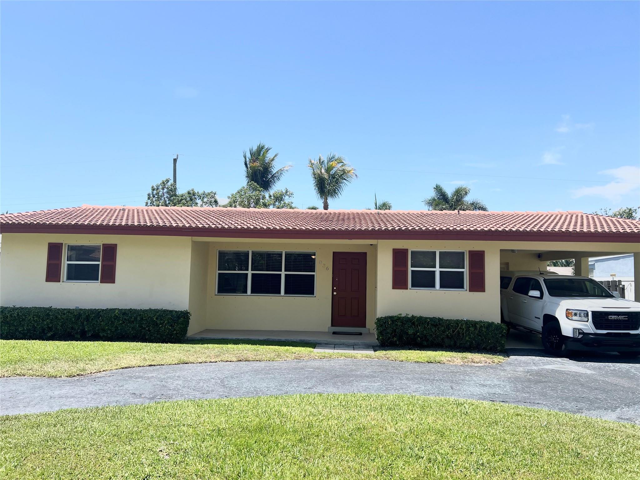836 NE 4th Ct