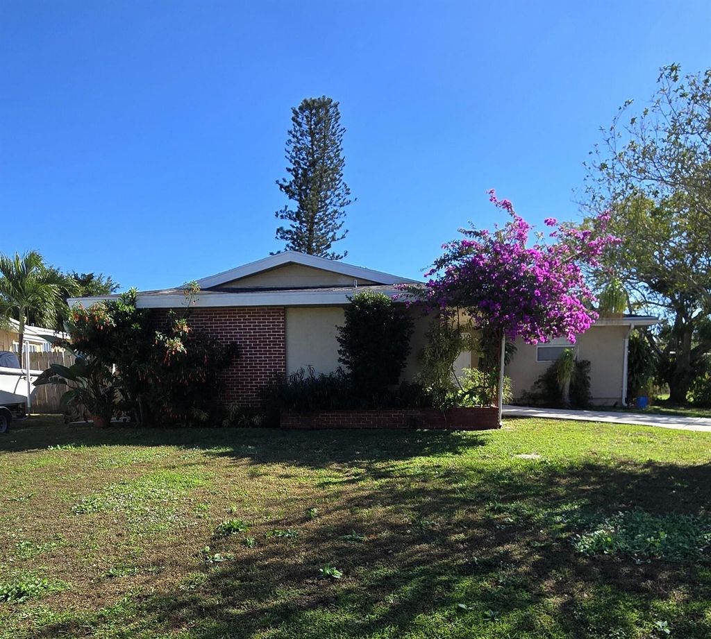 Photo of 750 Altura Street, Port Saint Lucie, FL 34952 (MLS # R11041892)