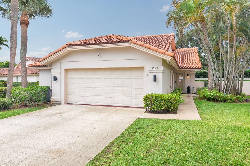 Photo of 2614 Mohawk Circle, West Palm Beach, FL 33409 (MLS # B26035445)
