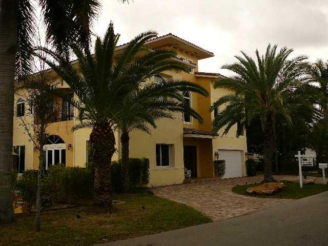 POMPANO SHORES - Residential