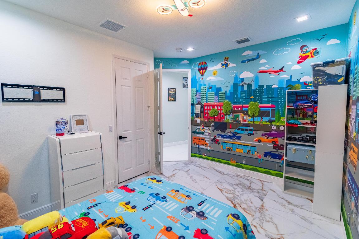 ISLES AT WELLINGTON - Residential