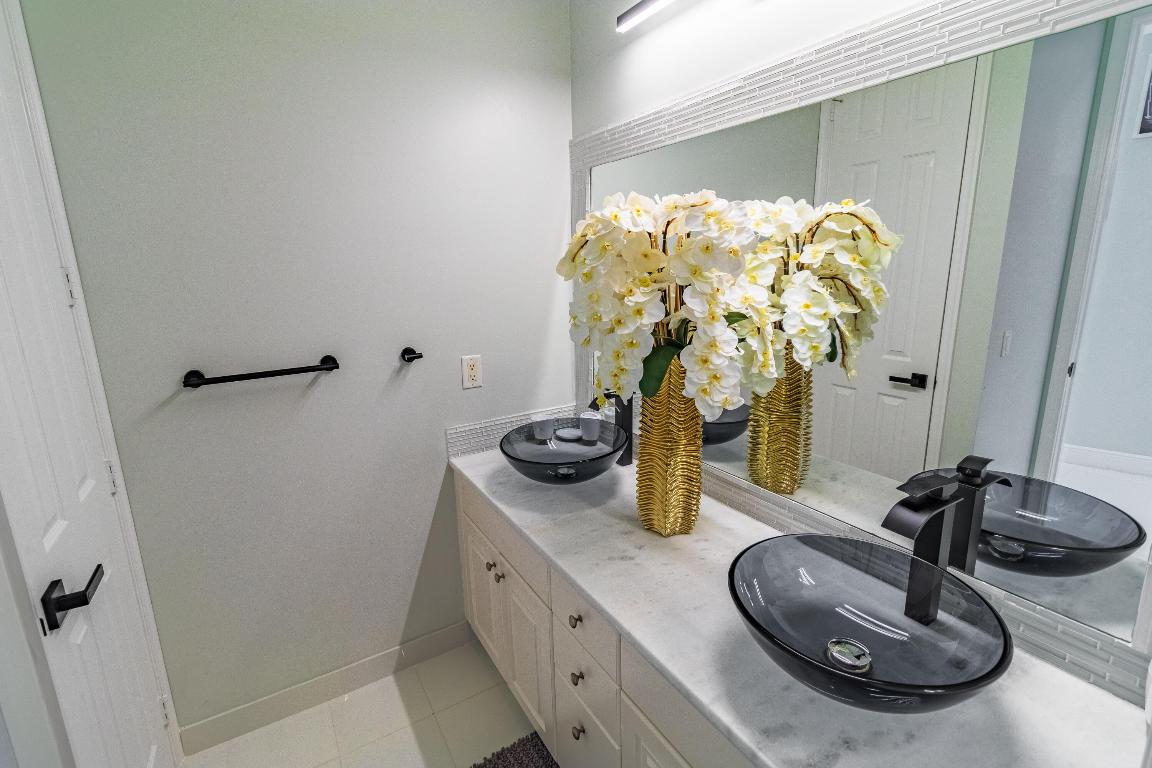 ISLES AT WELLINGTON - Residential