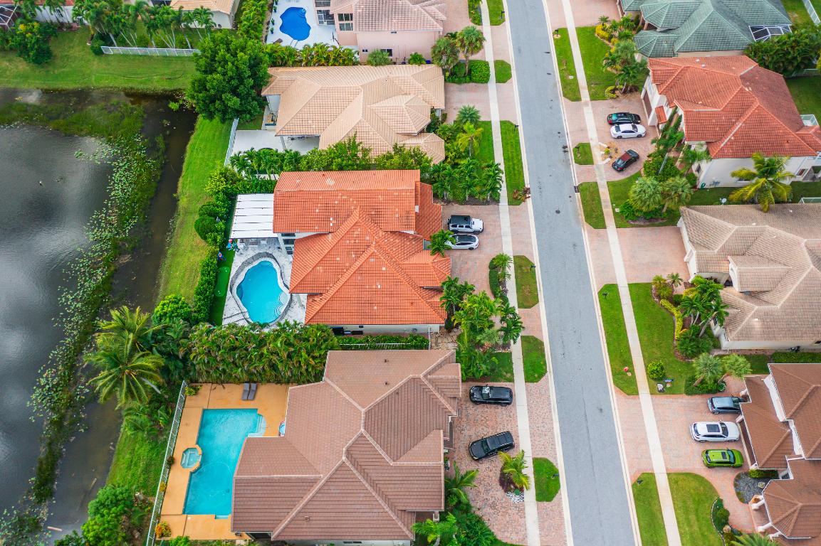 ISLES AT WELLINGTON - Residential