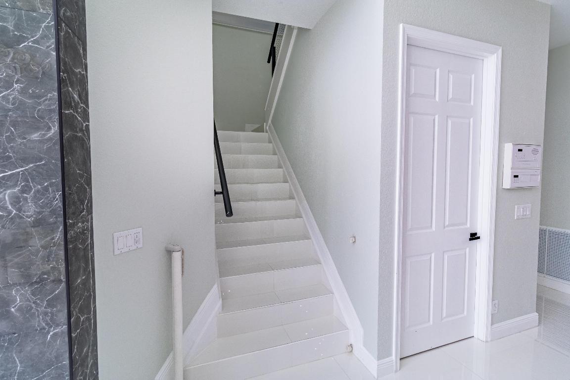 ISLES AT WELLINGTON - Residential