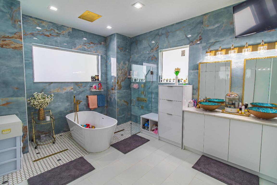 ISLES AT WELLINGTON - Residential