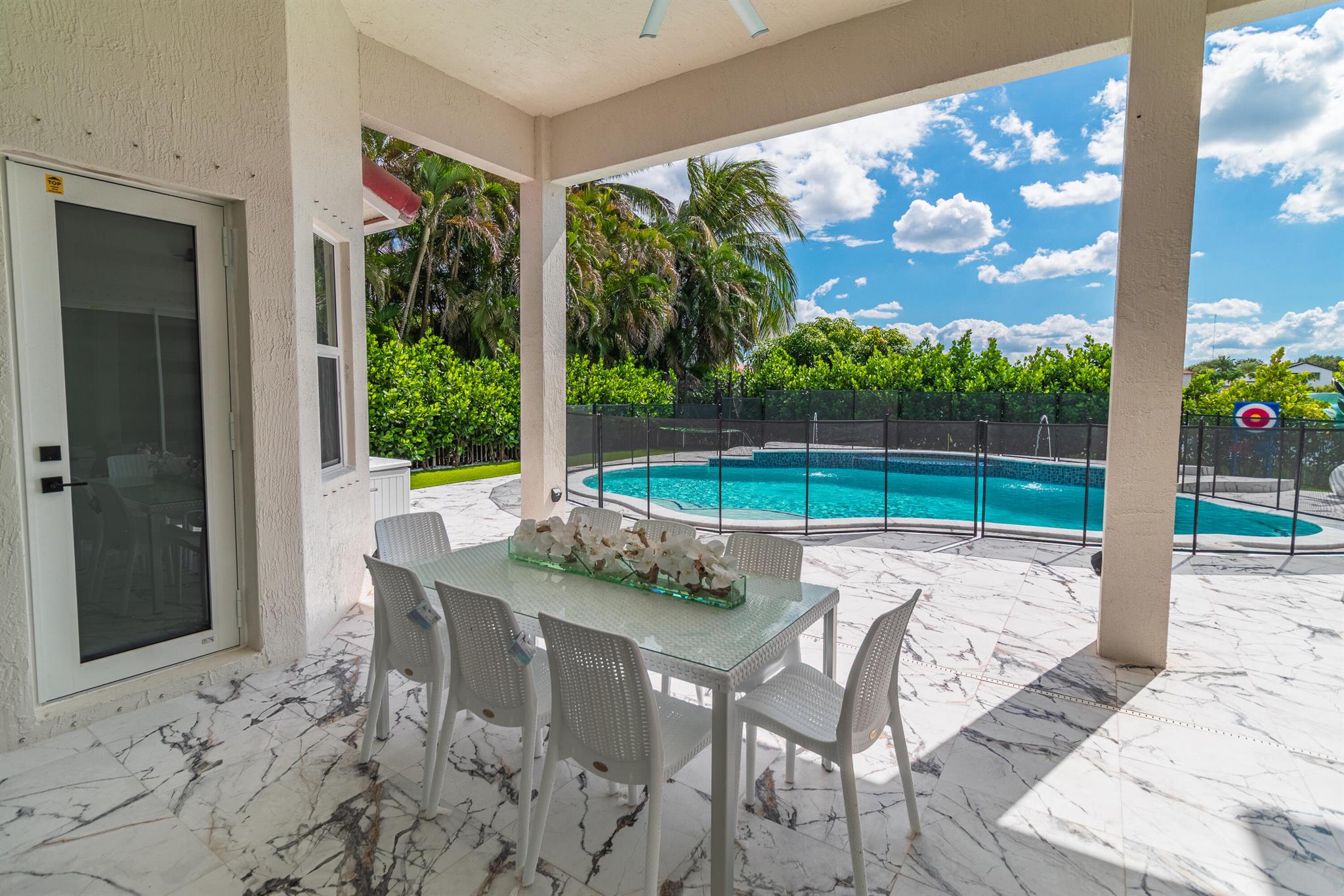 ISLES AT WELLINGTON - Residential