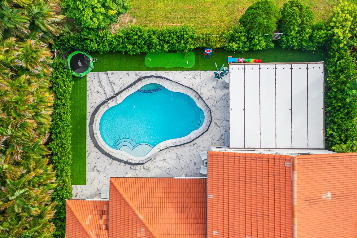 ISLES AT WELLINGTON - Residential