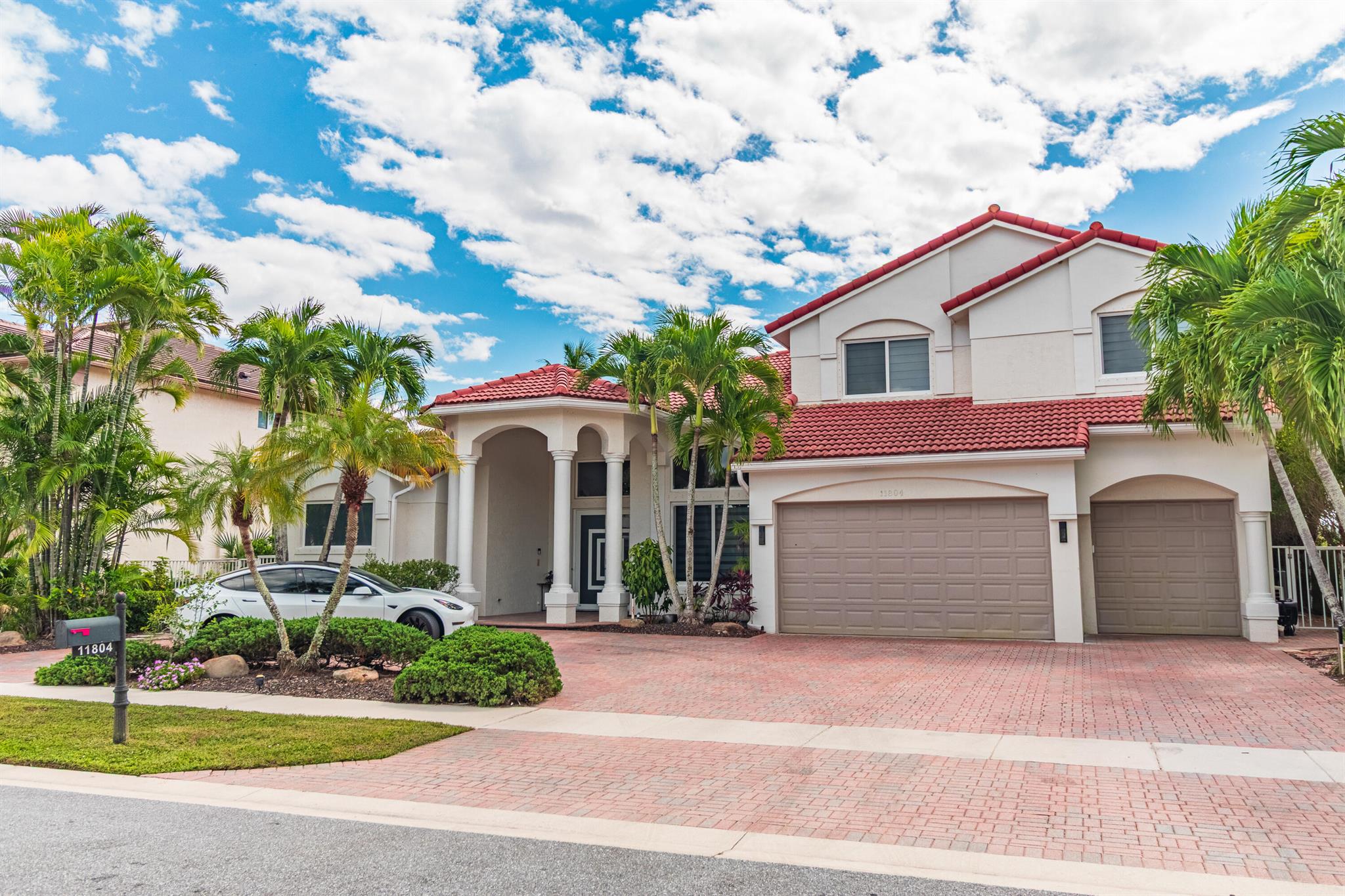 ISLES AT WELLINGTON - Residential
