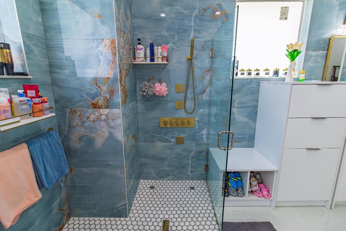 ISLES AT WELLINGTON - Residential