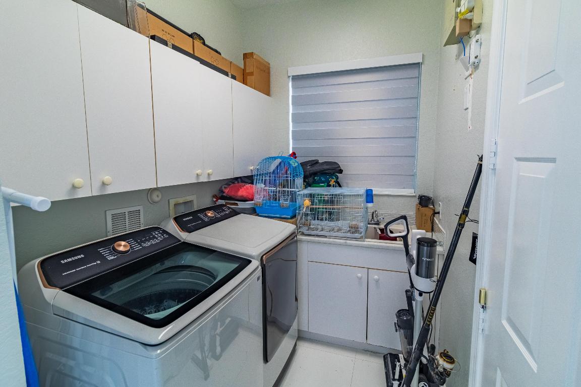 ISLES AT WELLINGTON - Residential