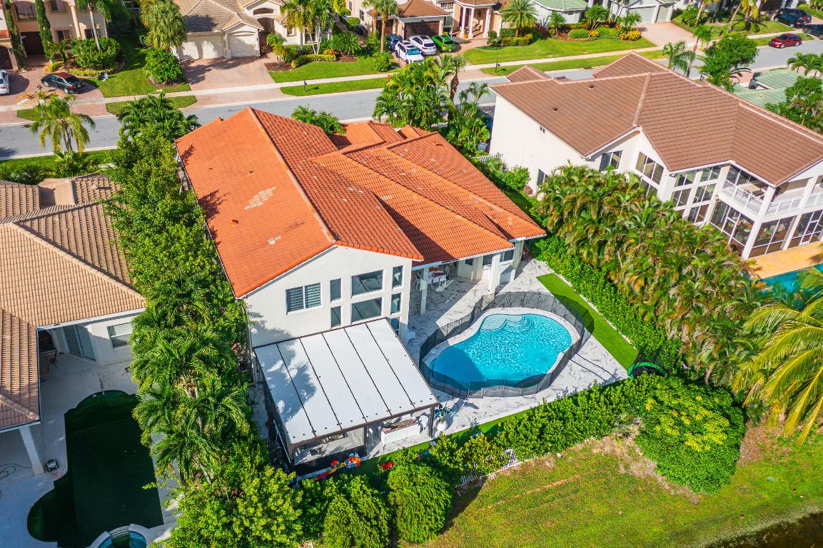 ISLES AT WELLINGTON - Residential