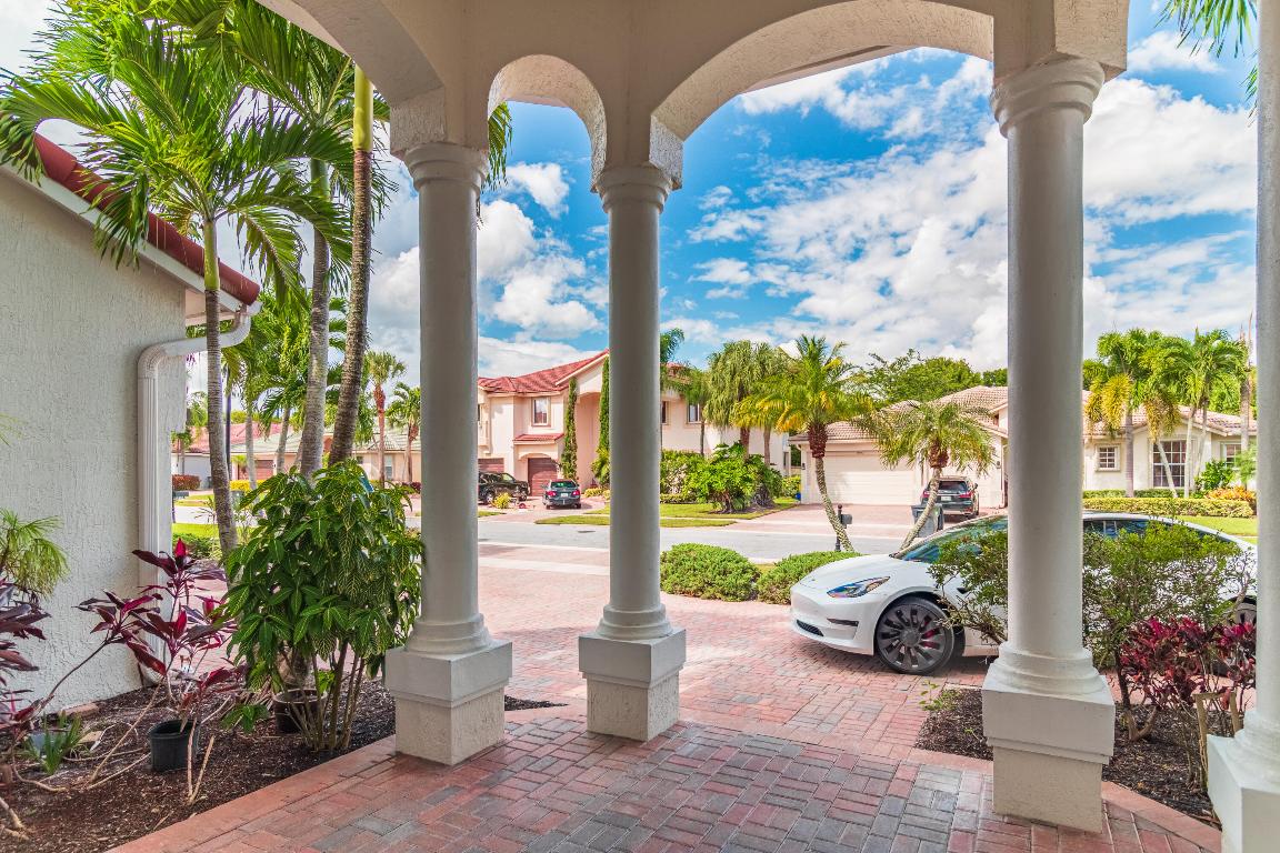 ISLES AT WELLINGTON - Residential