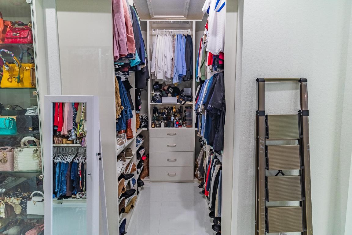 ISLES AT WELLINGTON - Residential