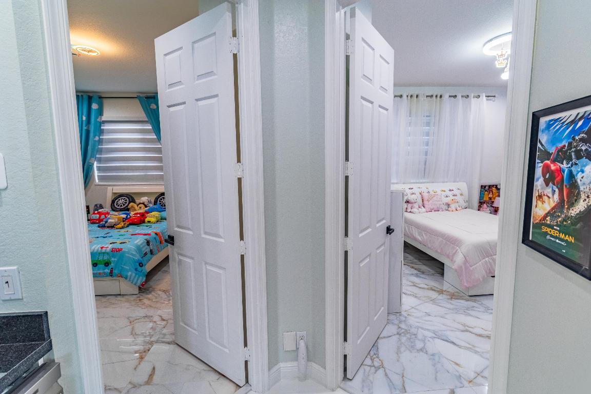 ISLES AT WELLINGTON - Residential