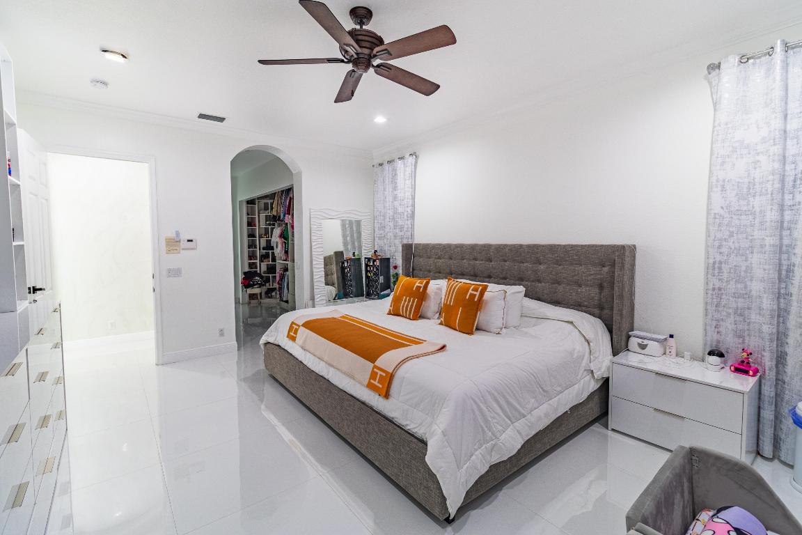 ISLES AT WELLINGTON - Residential