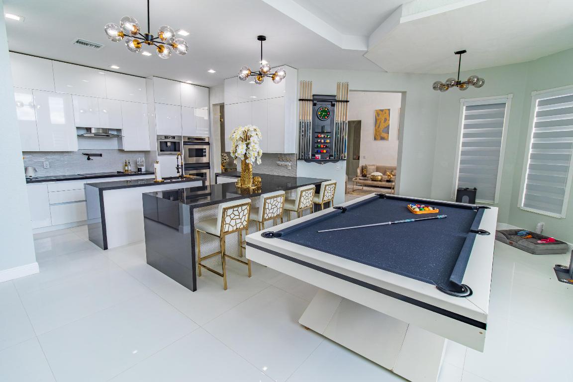 ISLES AT WELLINGTON - Residential