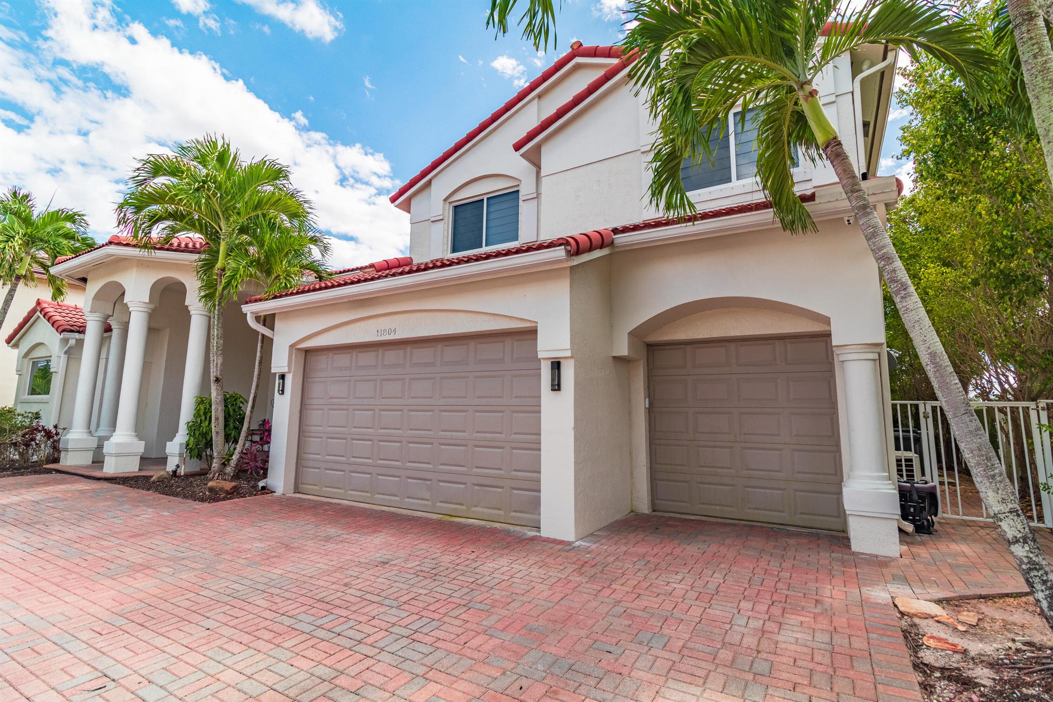 ISLES AT WELLINGTON - Residential