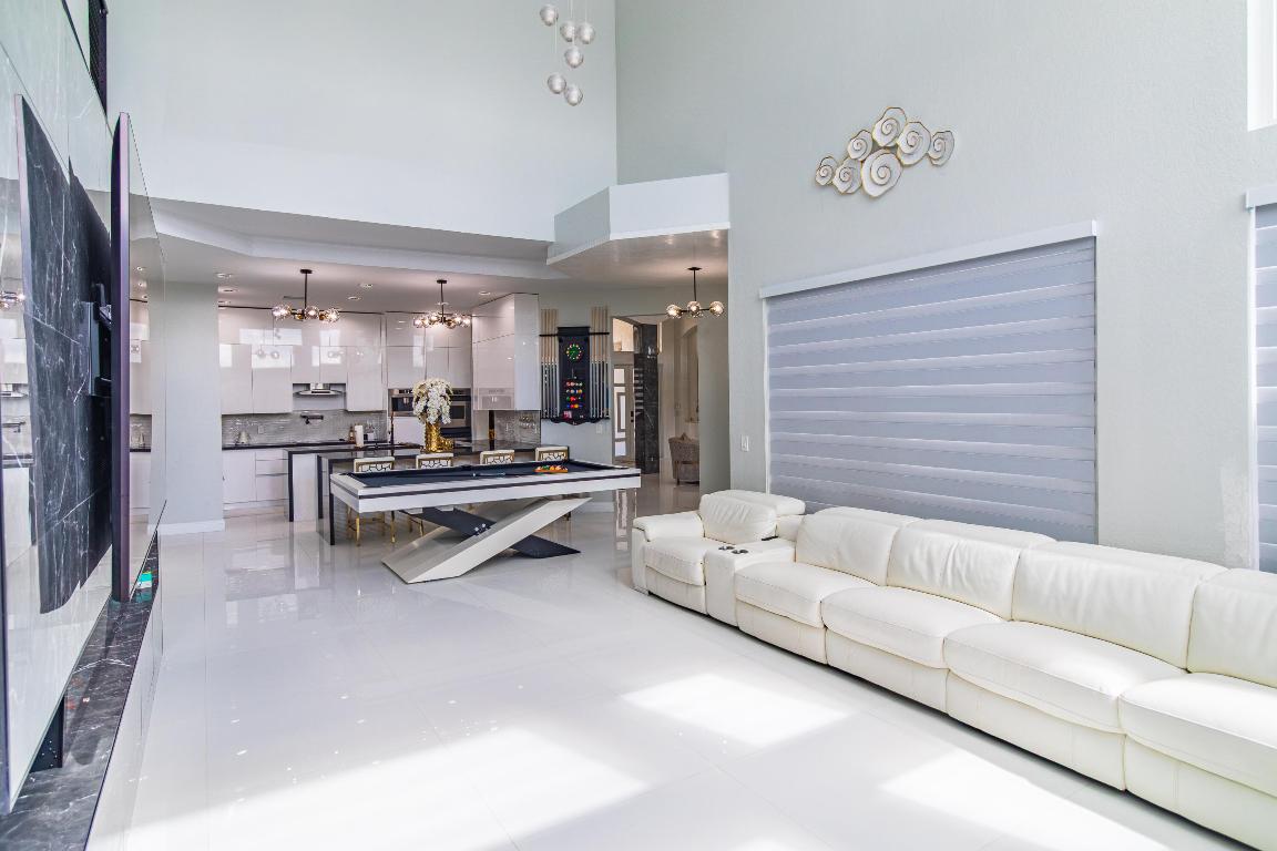 ISLES AT WELLINGTON - Residential