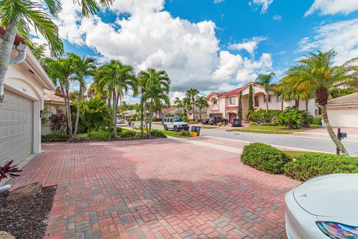 ISLES AT WELLINGTON - Residential