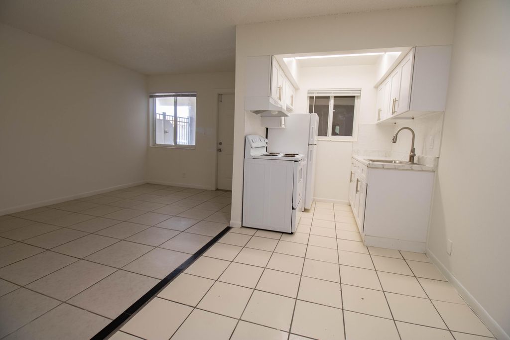 Photo of 1727 Liberty Street #5, Hollywood, FL 33020 (MLS # B26033420)
