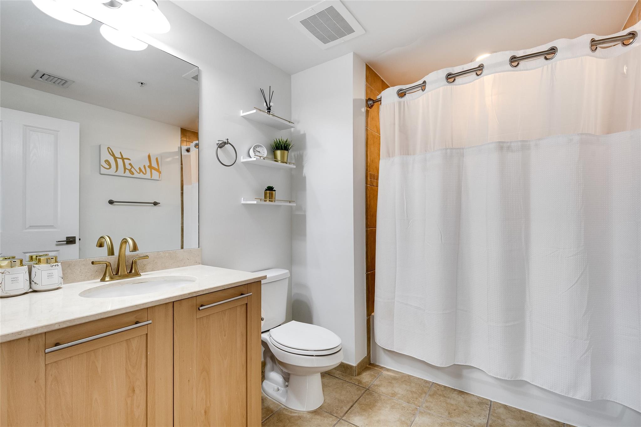 NURIVER LANDING CONDO - Residential