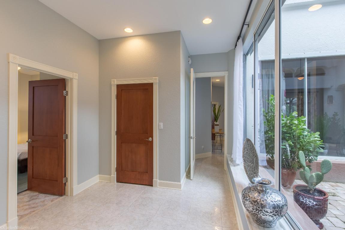 PALM BEACH POINT - Residential