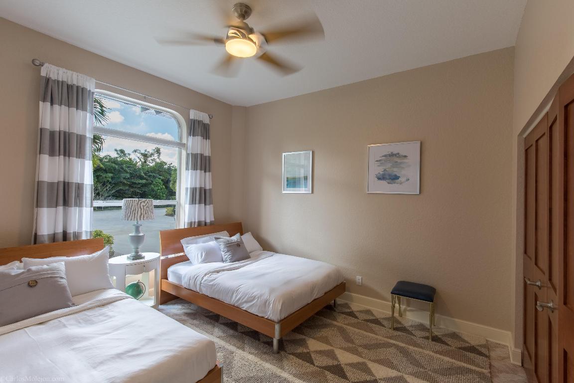 PALM BEACH POINT - Residential