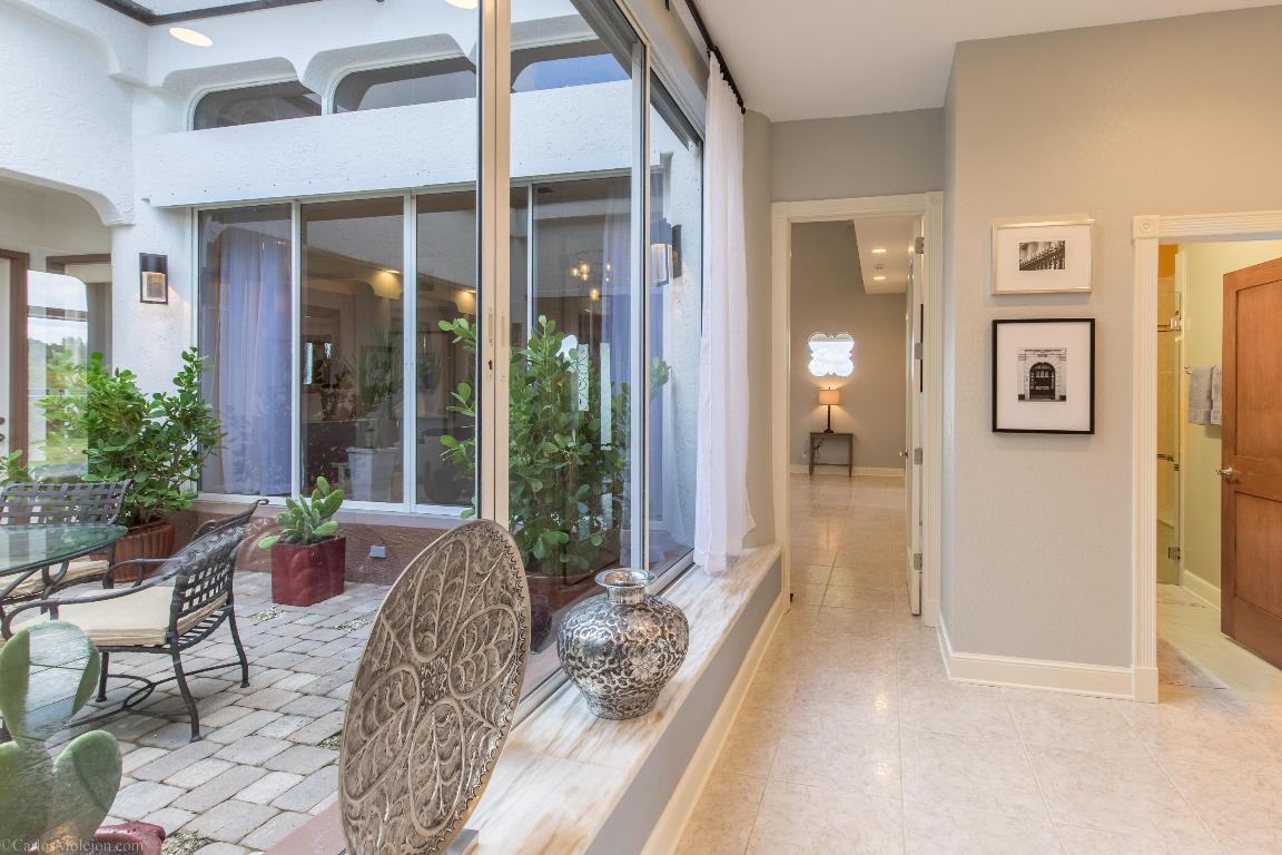 PALM BEACH POINT - Residential