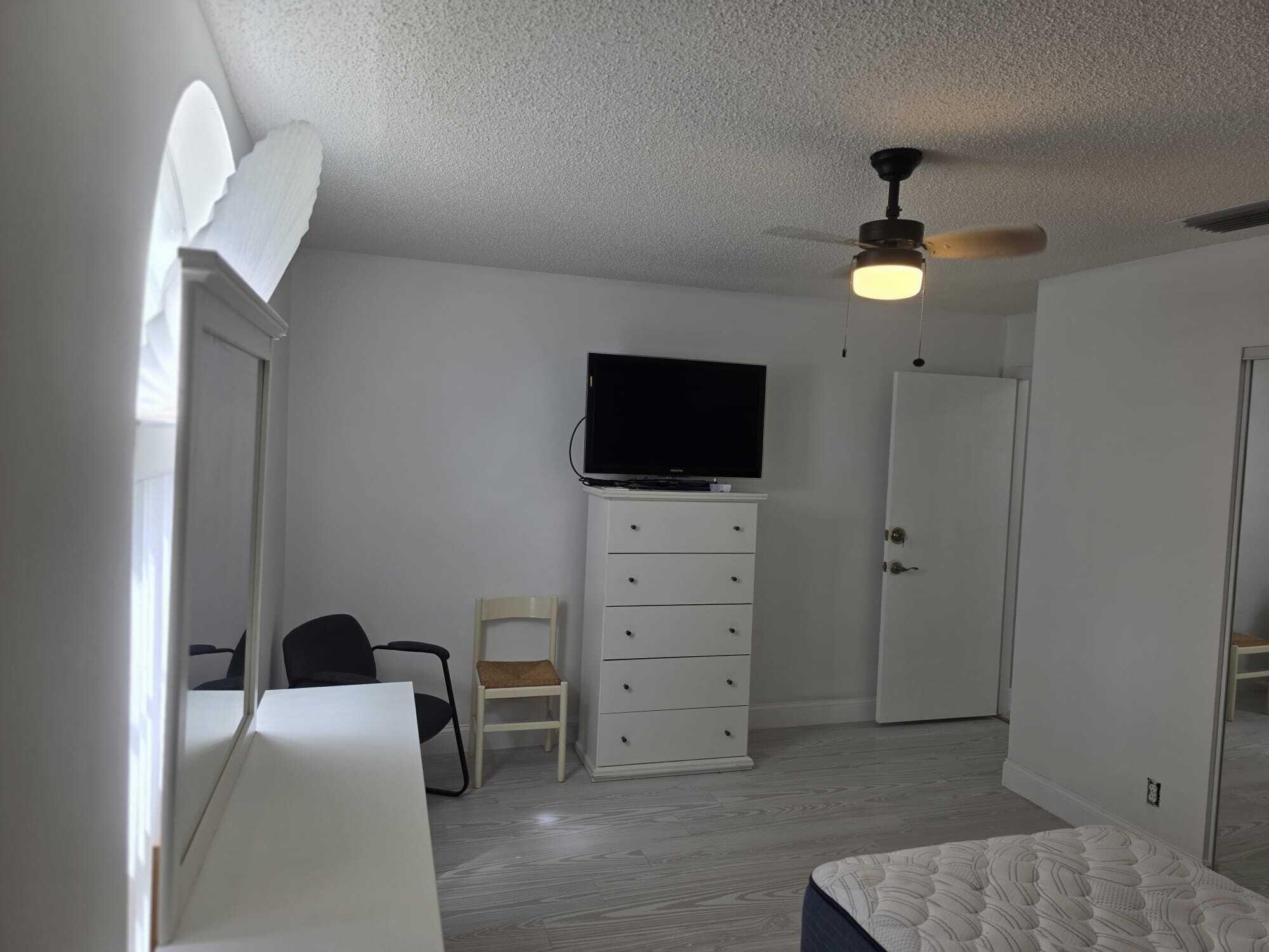 VILLAGES OF WOODLAKE 4 - Residential Lease