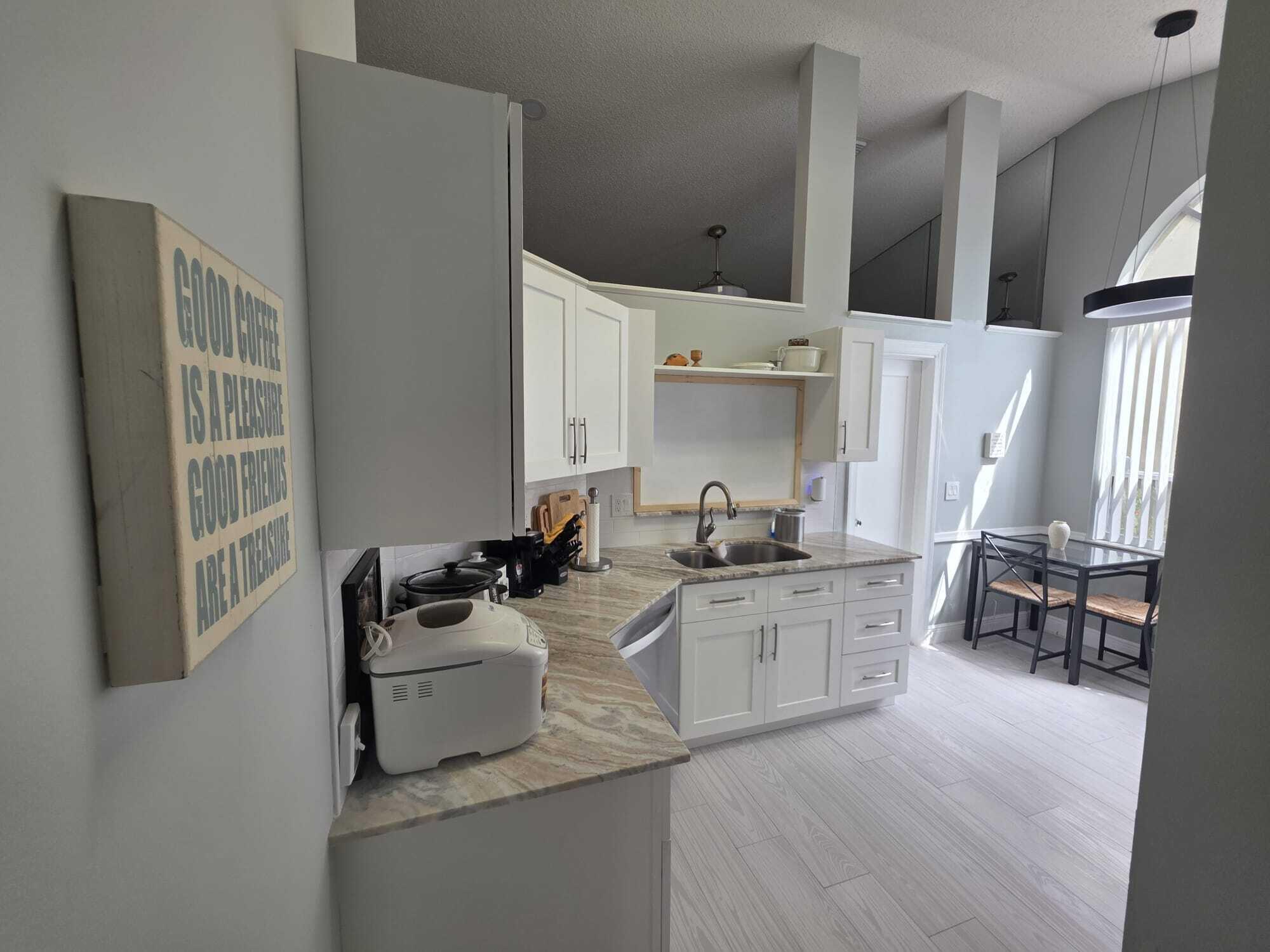 VILLAGES OF WOODLAKE 4 - Residential Lease