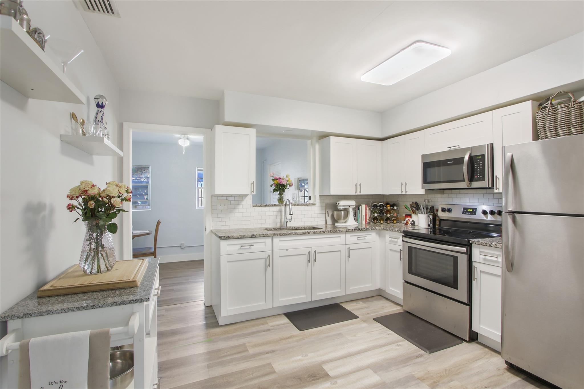 1408-1410 NE 17TH CT