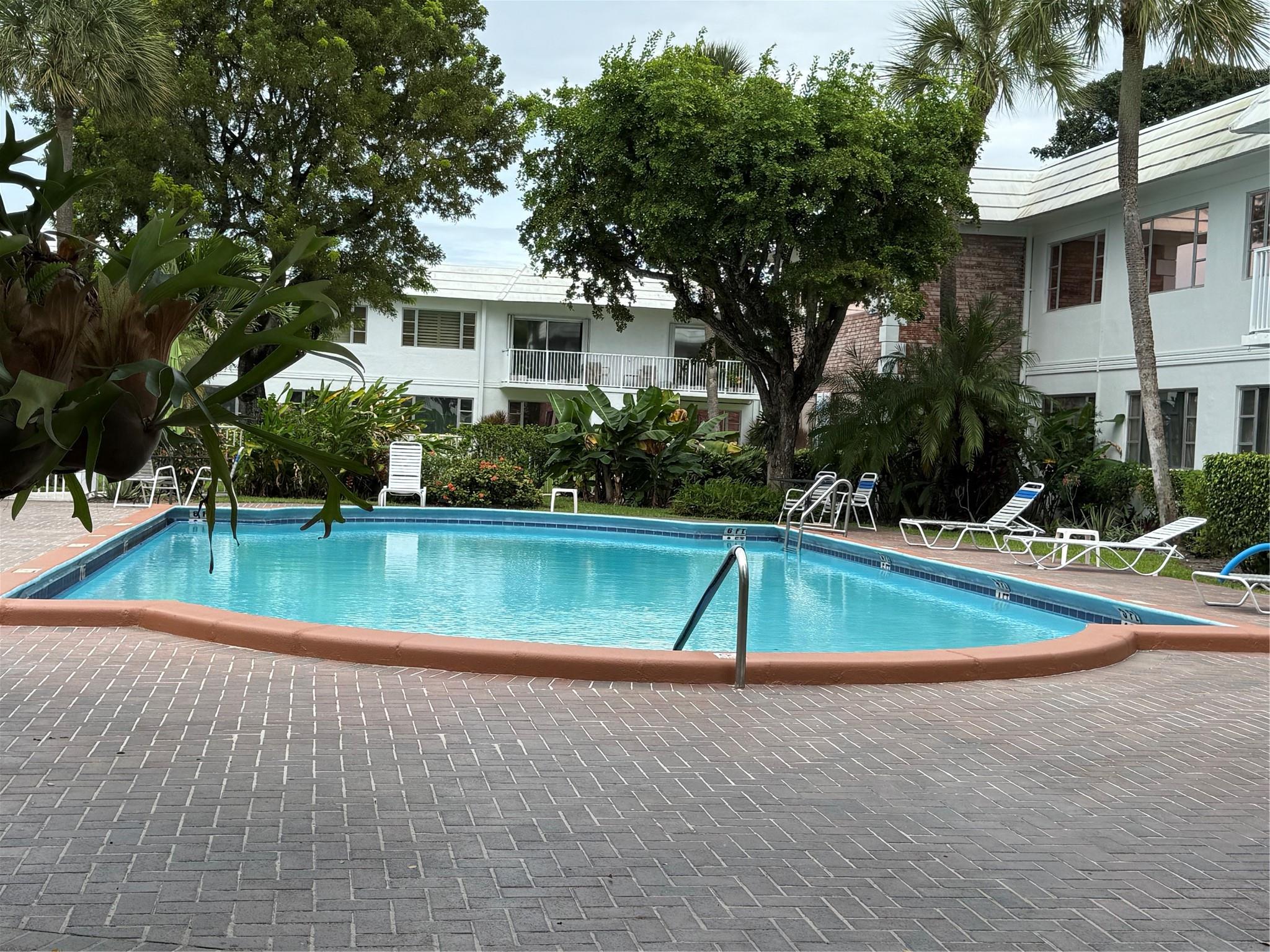 VIRGINA APARTMENTS - Residential