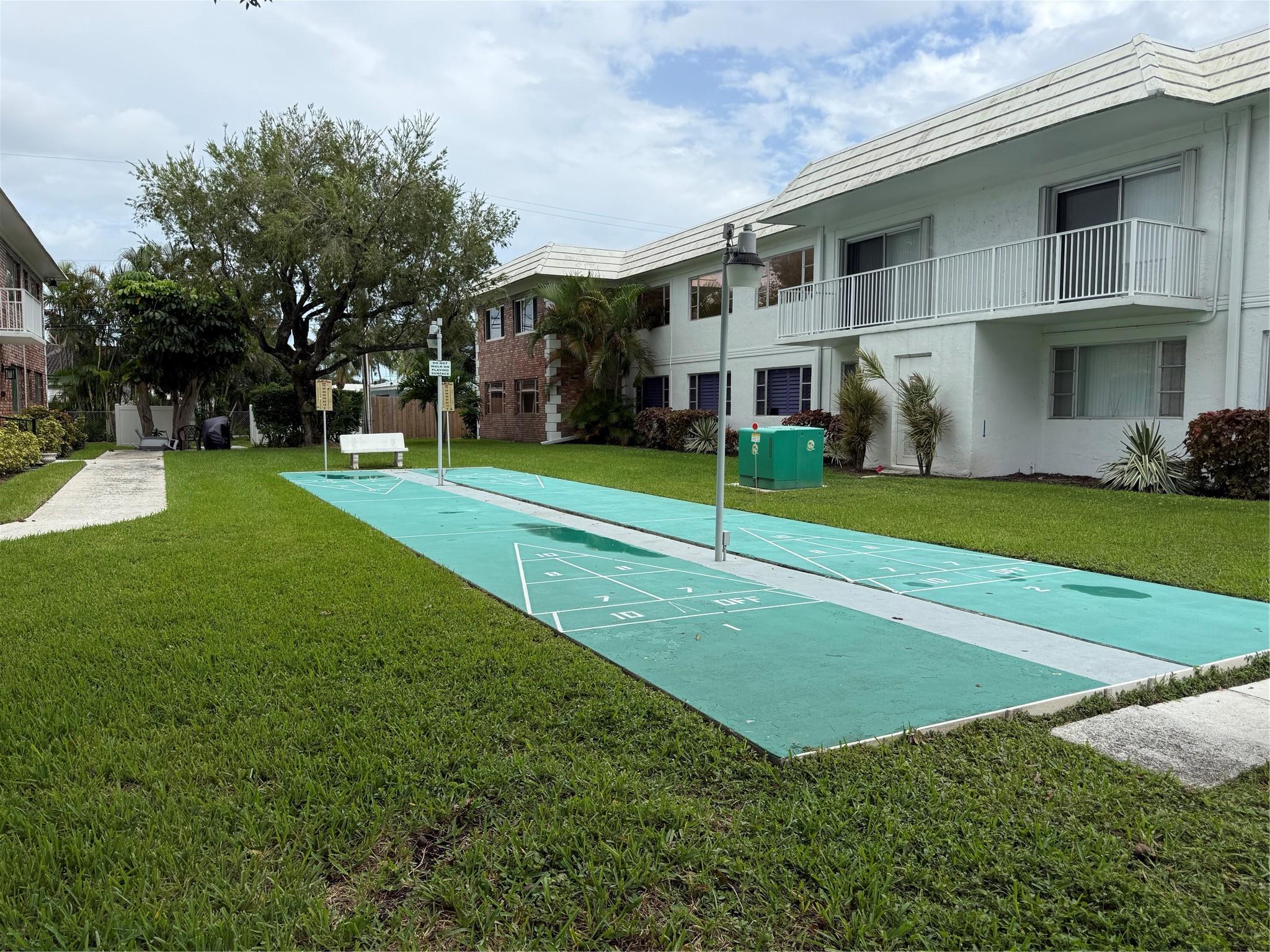 VIRGINA APARTMENTS - Residential