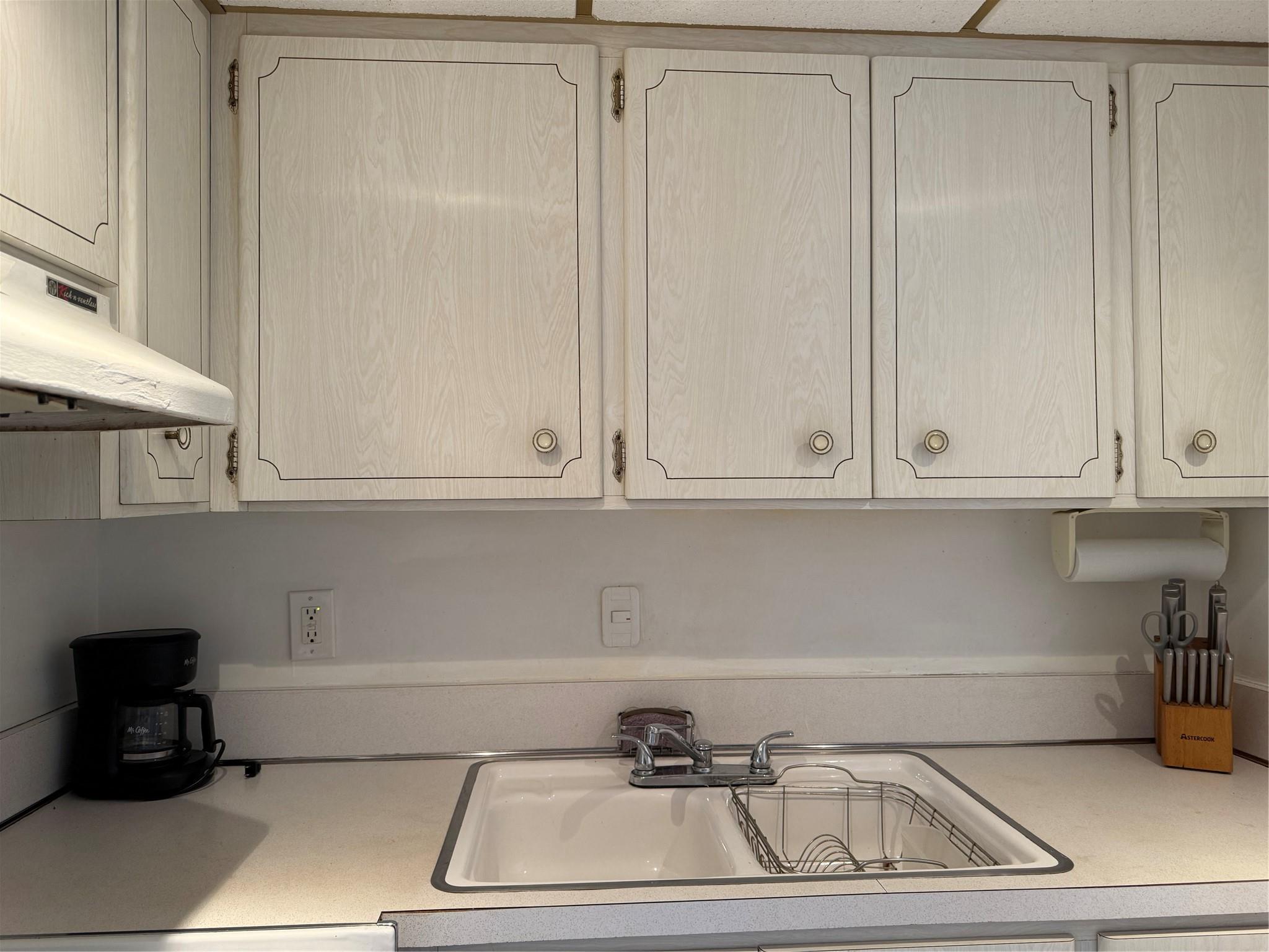 VIRGINA APARTMENTS - Residential